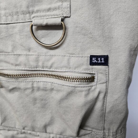 5.11 Tactical Khaki Utility Vest Mens L Cargo Pockets Safari Hiking Gorpcore - Picture 3 of 9